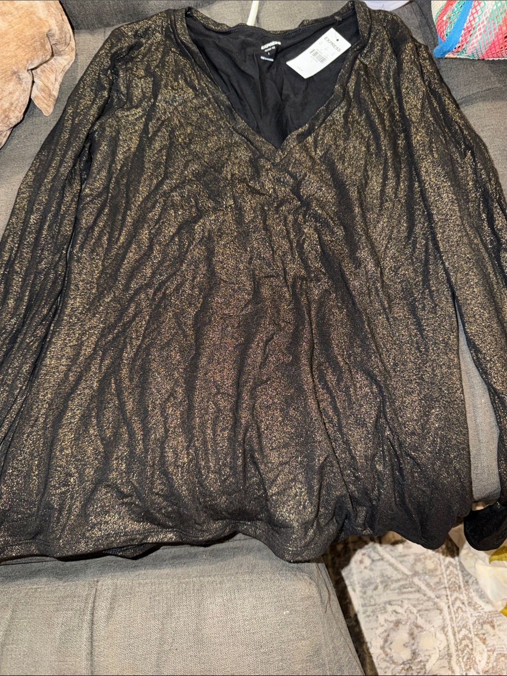 Black & Gold V-Neck Long Sleeve Metallic Top